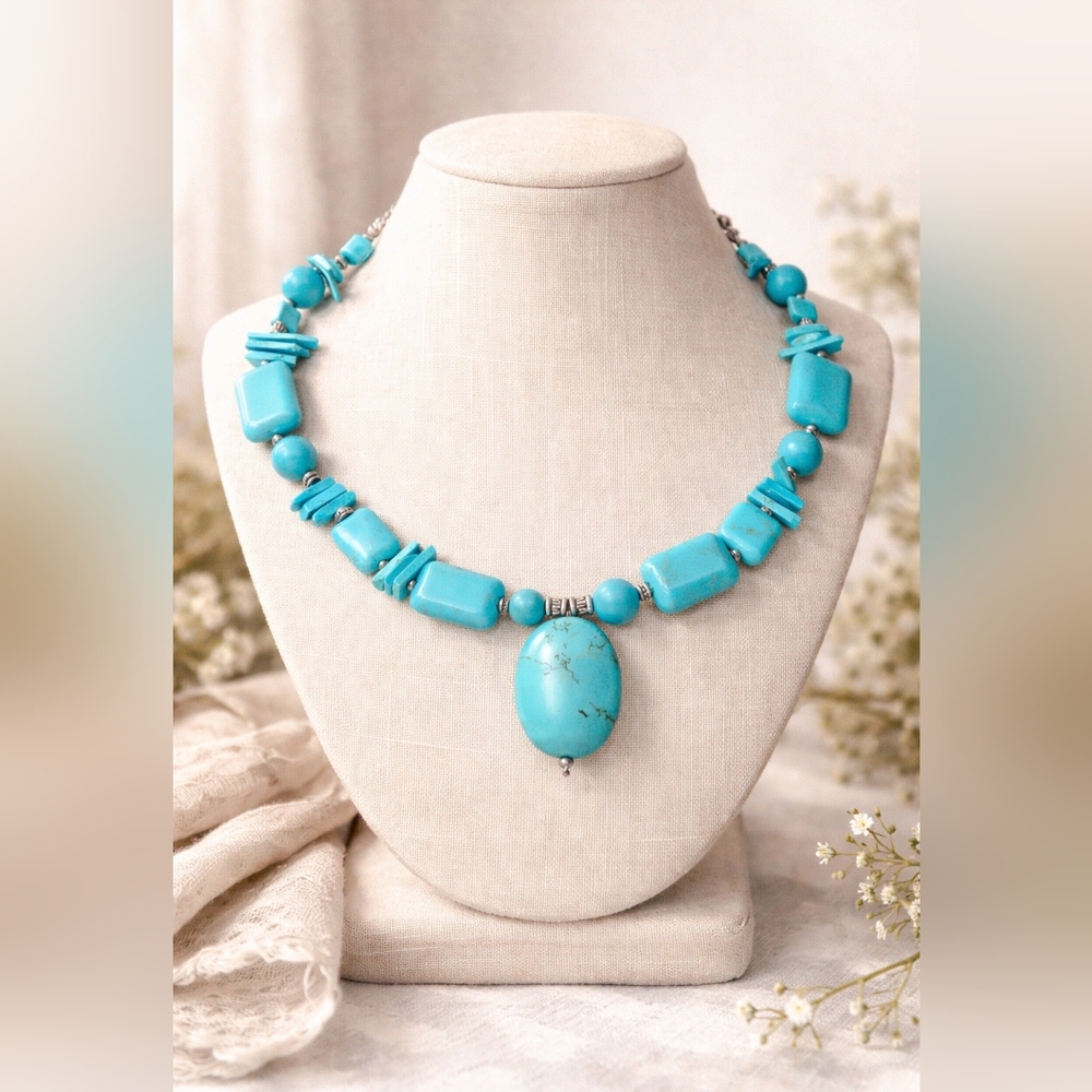 Vintage Turquoise Chunk And‎ Silver Tone Spacer 18"